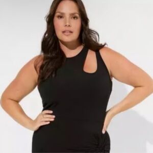 Torrid Black Sleeveless Asymmetrical Cutout Tank Top, Women’s Size 4X Plus